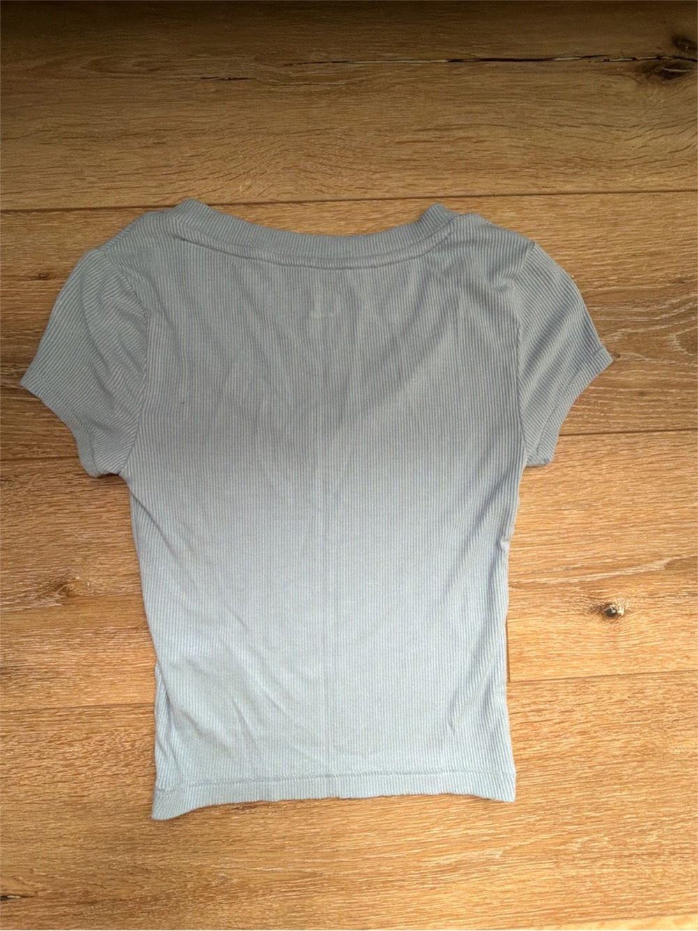 Super Soft Aéropostale XS Baby Tee Bundle • 3 Colors • Like New - Picture 5 of 8